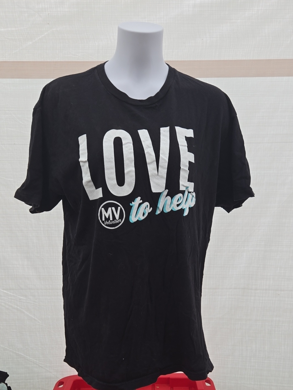 Source Unknown Black "LOVE to help" Graphic Tee